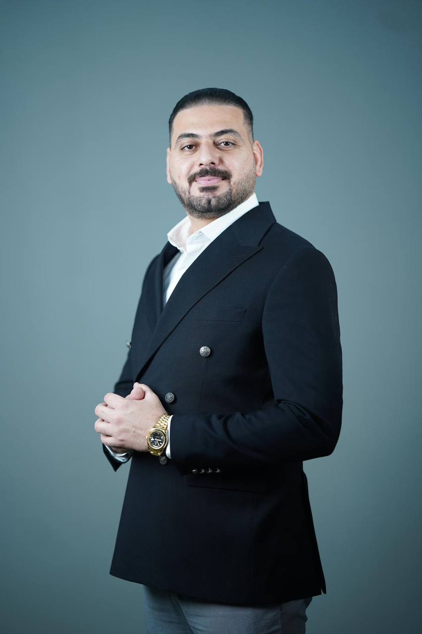 الاستاذ علي الخاقاني